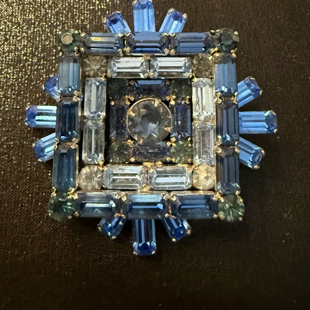 Exquisite vintage, one of a kind, Kramer of NY, Blue & White rhinestone brooch.
